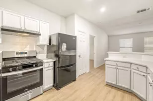 411 Masonwood Dr, Kyle, TX 78640 - Photo 2