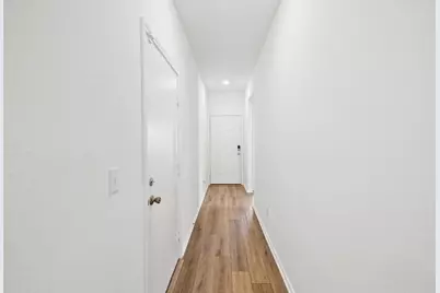 110 Madrid, Kyle, TX 78640 - Photo 2