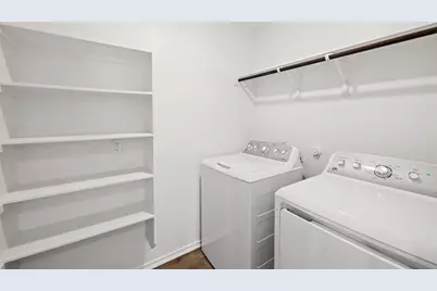 110 Madrid, Kyle, TX 78640 - Photo 8