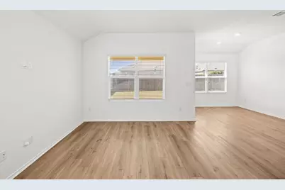 110 Madrid, Kyle, TX 78640 - Photo 10