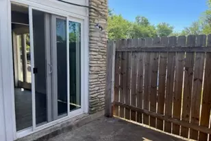 2504 Manor Cir, Austin, TX 78723 - Photo 16