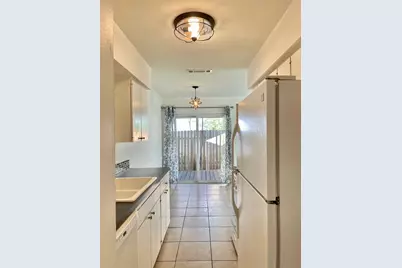 2528 Berkett Drive, Austin, TX 78745 - Photo 6