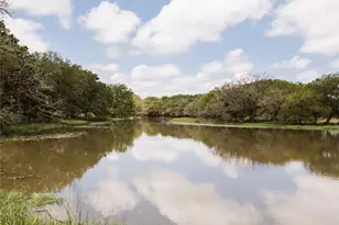 652 Los Olives Ln, Liberty Hill, TX 78641 - Photo 34