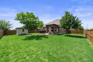1000 Farm Creek Cove, Hutto, TX 78634 - Photo 40