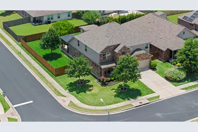1000 Farm Creek Cove, Hutto, TX 78634 - Photo 6
