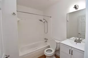 300 E Croslin St, Austin, TX 78752 - Photo 4
