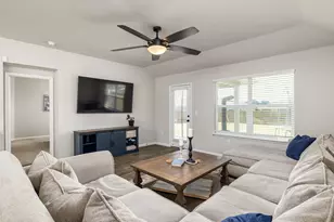 439 Hunter Loop Loop, Bertram, TX 78605 - Photo 6