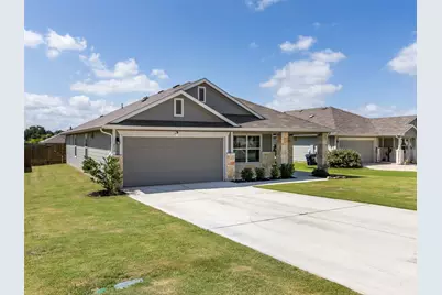 439 Hunter Loop Loop, Bertram, TX 78605 - Photo 2
