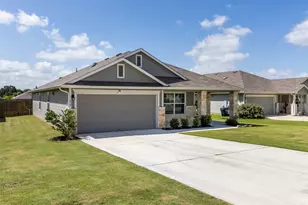 439 Hunter Loop Loop, Bertram, TX 78605 - Photo 2