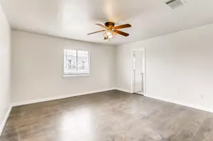 1700 Anise Dr, Austin, TX 78741 - Photo 14
