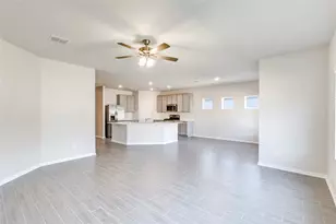 141 Yellowstone Dr, Kyle, TX 78640 - Photo 10