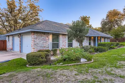 9201 Heatherwood Drive, Austin, TX 78748 - Photo 4