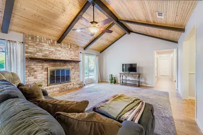 9201 Heatherwood Drive, Austin, TX 78748 - Photo 10