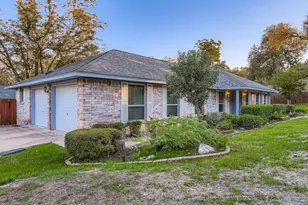 9201 Heatherwood Dr, Austin, TX 78748 - Photo 4