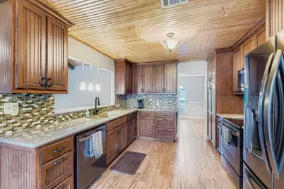 9201 Heatherwood Drive, Austin, TX 78748 - Photo 14