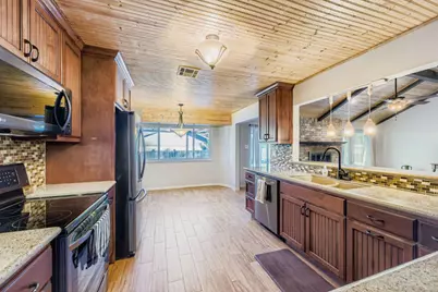 9201 Heatherwood Drive, Austin, TX 78748 - Photo 12