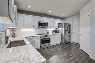 10614 Black Wolf Bay, San Antonio, TX 78245 - Photo 10