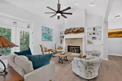 609 S Lake Creek Drive, Round Rock, TX 78681 - Photo 6