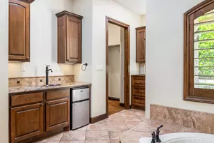 9900 Winding Oak Cir, Austin, TX 78750 - Photo 16