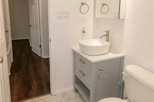 10604 Lanshire Dr, Austin, TX 78758 - Photo 12