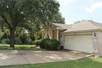 1811 W Pflugerville Parkway, Round Rock, TX 78664 - Photo 2