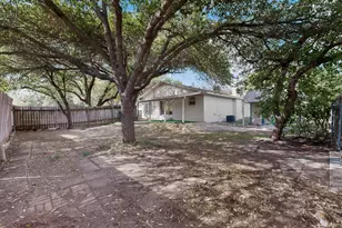 812 George St, Taylor, TX 76574 - Photo 26