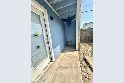4322 Gillis Street #104, Austin, TX 78745 - Photo 18