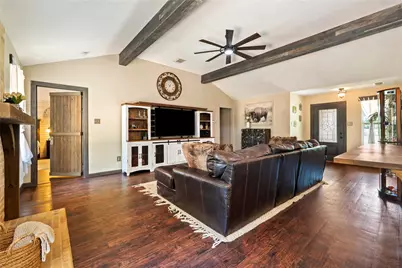 372 Hidden Oaks Drive, Elgin, TX 78621 - Photo 8
