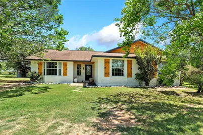 372 Hidden Oaks Drive, Elgin, TX 78621 - Photo 1