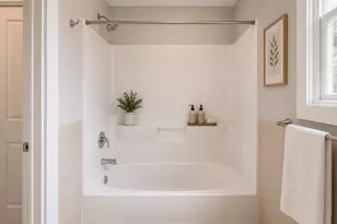 1105 W 40th St, Austin, TX 78756 - Photo 8