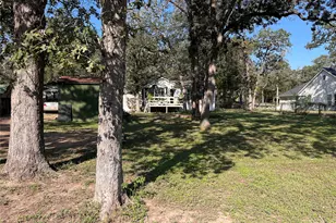 242 Shadow Oak Dr, Bastrop, TX 78602 - Photo 4