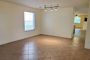 15308 Sarah's Creek Dr, Pflugerville, TX 78660 - Photo 2