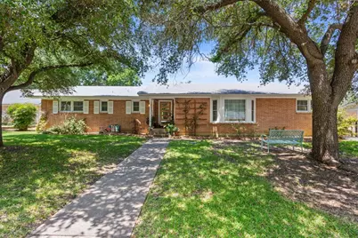 2712 Braemar Drive, Waco, TX 76710 - Photo 4