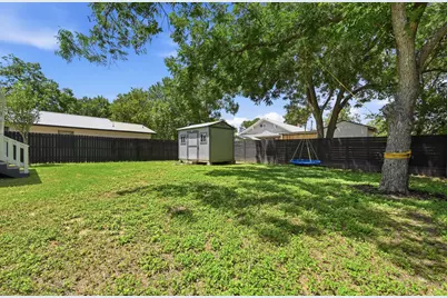 811/ 813 S Commerce Street, Lockhart, TX 78644 - Photo 30