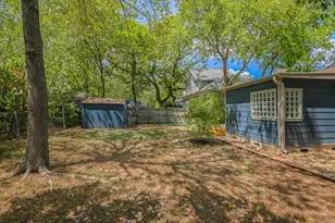 1001 E 39th St, Austin, TX 78751 - Photo 20