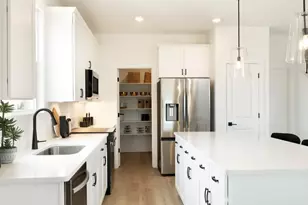 212 Sycamore Pines, Kyle, TX 78640 - Photo 4