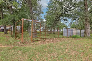 1200 Co Rd 211, Giddings, TX 78942 - Photo 32
