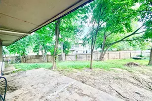 6257 Manor Rd, Austin, TX 78723 - Photo 12