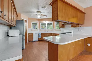 1035 Palomino Rd, Kyle, TX 78640 - Photo 6