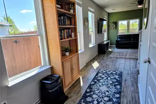 236 Blue Agate Ct, Jarrell, TX 76537 - Photo 4