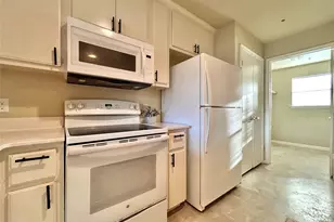 304 Stubblefield Ln, Liberty Hill, TX 78642 - Photo 8