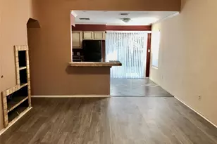 718 Decker Prairie Dr, Austin, TX 78748 - Photo 2