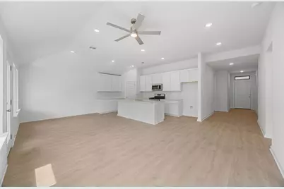 313 Sepulveda Street, Hutto, TX 78634 - Photo 6