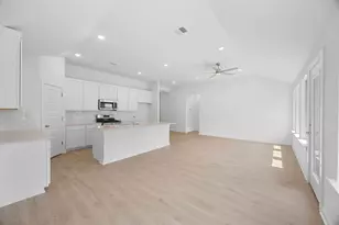 313 Sepulveda St, Hutto, TX 78634 - Photo 6