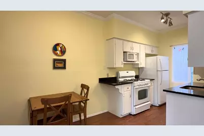 303 W 35th Street #202, Austin, TX 78705 - Photo 4