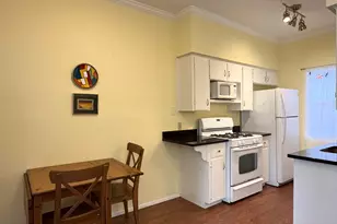 303 W 35th St, Austin, TX 78705 - Photo 4