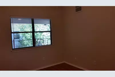 706 W 22nd Street #204, Austin, TX 78705 - Photo 12