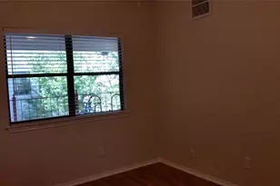 706 W 22nd St, Austin, TX 78705 - Photo 12