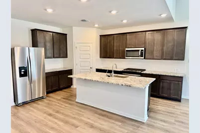 202 Coopers Hawk Crest, Cedar Creek, TX 78612 - Photo 2