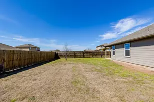 406 Camellia Dr, Hutto, TX 78634 - Photo 30